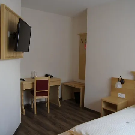 Hotel Schoenau 3*