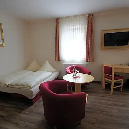 Szálloda Schoenau Heilsbronn
